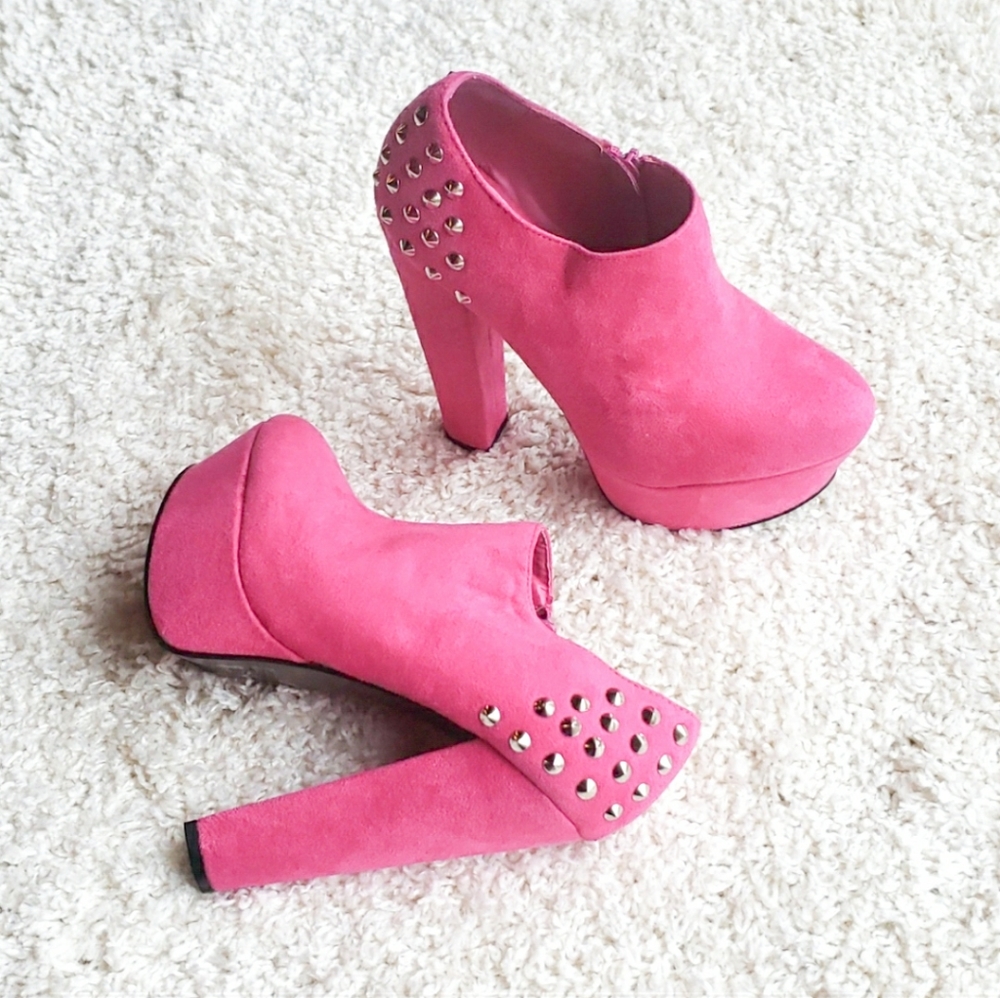 Groove EVE Faux Pink Suede Studded Pumps